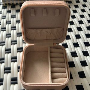 Travel jewelry holder - gently used